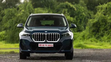 BMW X1 LWB Front View BMW X1 LWB Front View
