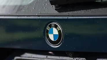 BMW X1 LWB Rear Logo BMW X1 LWB Rear Logo
