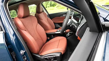 BMW X1 LWB Front Row Seats BMW X1 LWB Front Row Seats