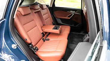 BMW X1 LWB Rear Row Centre Arm Rest BMW X1 LWB Rear Row Centre Arm Rest