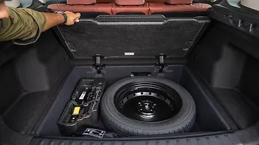 BMW X1 LWB Under Boot/Spare Wheel BMW X1 LWB Under Boot/Spare Wheel
