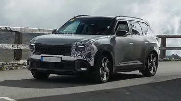 Kia Seltos Spotted Testing in the Alps: Hybrid Likely
