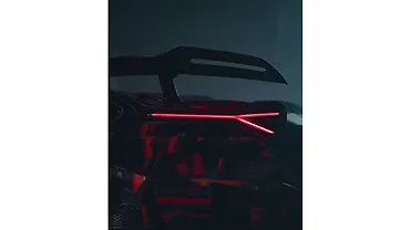 Lamborghini Revuelto SV Teased: Debut Set For 14 August