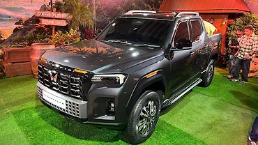 Mahindra Scorpio Lifestyler Left Front Three Quarter Mahindra Scorpio Lifestyler Left Front Three Quarter