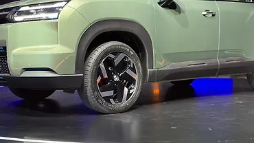MG Hector Tomahawk EV Front Fender