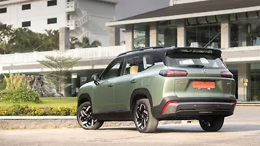 एमजी Hector Tomahawk EV लेफ्ट फ्रंट थ्री क्वार्टर