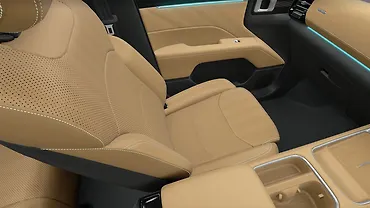 एमजी Hector Tomahawk EV फ्रंट रौ सीट्स