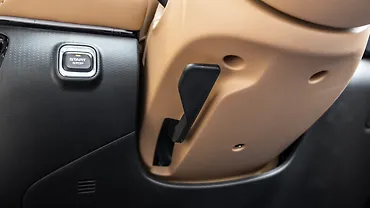 एमजी Hector Tomahawk EV स्टीयरिंग एड्जस्टमेंट लिवर/कंट्रोलर