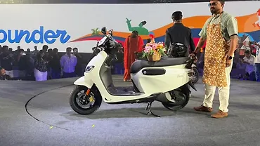 Simple Wave Electric Scooter Launched in India Simple Wave Electric Scooter Launched in India