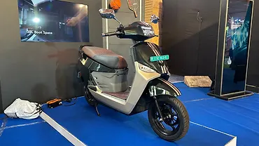 BGauss C12 MaxR Launched at Rs. 1.46 Lakh BGauss C12 MaxR Launched at Rs. 1.46 Lakh