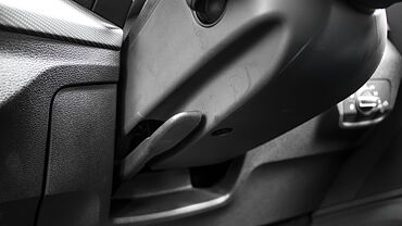 Audi Q2 Steering Adjustment Lever/Controller