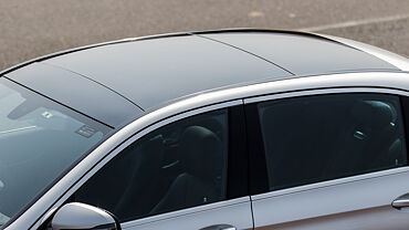 मर्सिडीज़ बेंज़ ई-क्लास [2017-2021] कार की छत