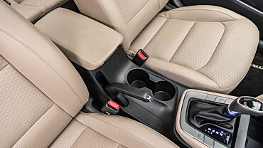 Discontinued Hyundai Elantra 2016 Front-Seats