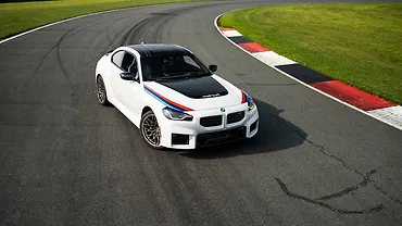 BMW M2 xDrive टर्बो एडिशन की बुकिंग शुरू