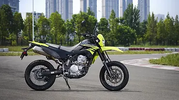 2027 Kawasaki KLX300SM Unveiled; Gets ABS as Standard 2027 Kawasaki KLX300SM Unveiled; Gets ABS as Standard