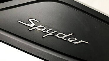 Porsche 718 Side Badge