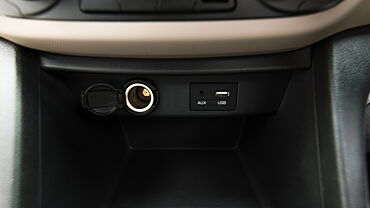 Hyundai Grand i10 USB Port/AUX/Power Socket/Wireless Charging