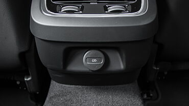 Volvo S60 Rear Row Charging Point