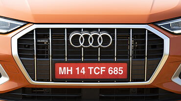 Audi Q3 Front Logo
