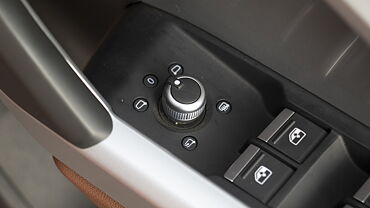 Audi Q3 Outer Rear View Mirror ORVM Controls