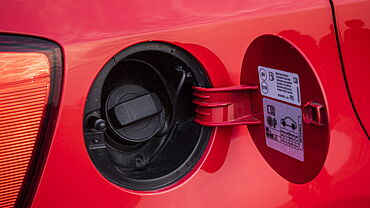 Volkswagen Polo Open Fuel Lid