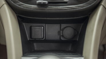 Discontinued Maruti Suzuki Celerio 2017 USB Port/AUX/Power Socket/Wireless Charging