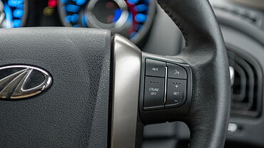 Mahindra XUV500 Right Steering Mounted Controls