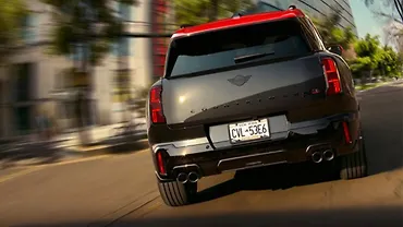 मिनी कंट्रीमैन पीछे का व्यू