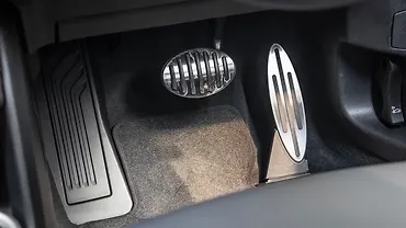 मिनी कंट्रीमैन पेडल्स/पैर कंट्रोल्स