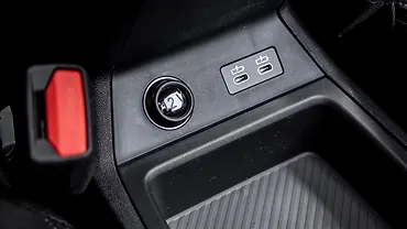 मिनी कंट्रीमैन यूएसबी पोर्ट / ऑक्स / पावर सॉकेट / वायरलेस चार्जिंग