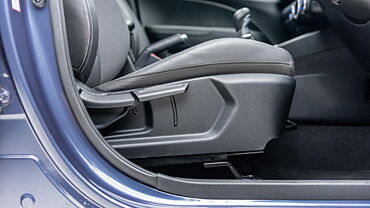Discontinued Hyundai Venue 2022 Seat Adjustment Manual for Driver