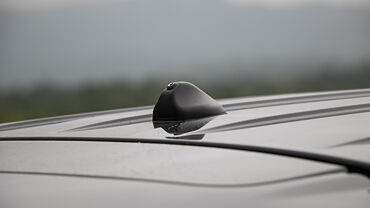 Ford Endeavour Antenna