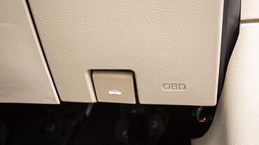 Ford Endeavour Bonnet/Hood release