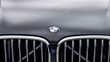 Discontinued BMW X4 2022 Front Logo