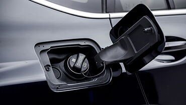 BMW X4 [2019-2022] Open Fuel Lid