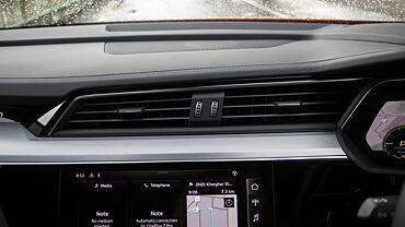 Audi e-tron Front Centre Air Vents