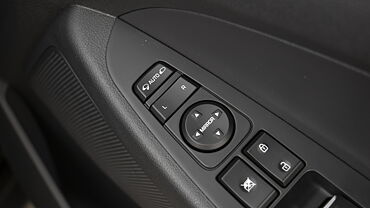 Discontinued Hyundai Tucson 2020 Outer Rear View Mirror ORVM Controls