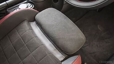 MINI Cooper JCW Driver's Seat Adjustable under-thigh Support