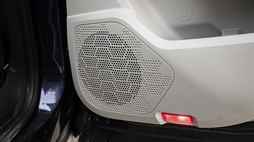 tata safari speakers