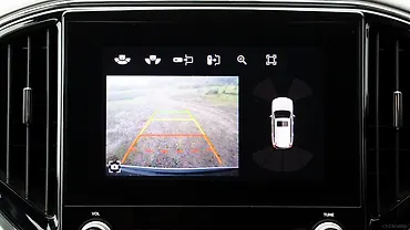 Mahindra Scorpio N 360-Degree Camera Control