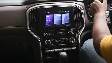 Mahindra Scorpio N Front Centre Air Vents