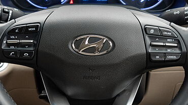 Hyundai Elantra Horn Boss