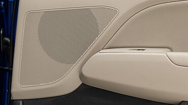 Hyundai Elantra Rear Speakers