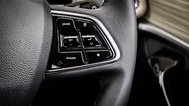 Mahindra XUV700 Right Steering Mounted Controls