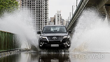 Discontinued Toyota Fortuner 2016 Action