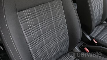 Volkswagen Polo Front-Seats