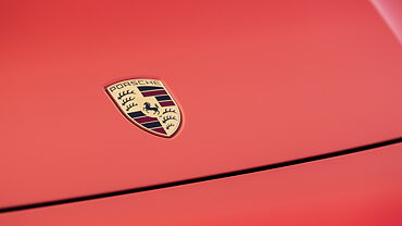 Porsche Cayenne Coupe Front Logo