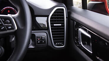 Porsche Cayenne Coupe Right Side Air Vents