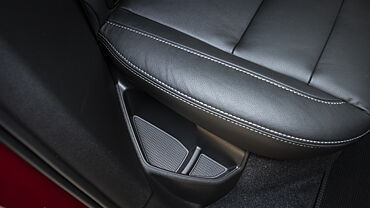 Discontinued Volvo XC40 2018 Front-Seats