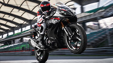 2020 TVS Apache RR310 BS6: What else can you buy?